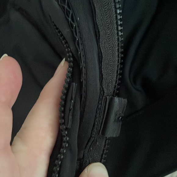 Fabletics sports bra size M - Picture 9 of 13